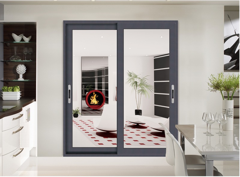 铝合金门窗和玻璃幕墙之间有何不同?